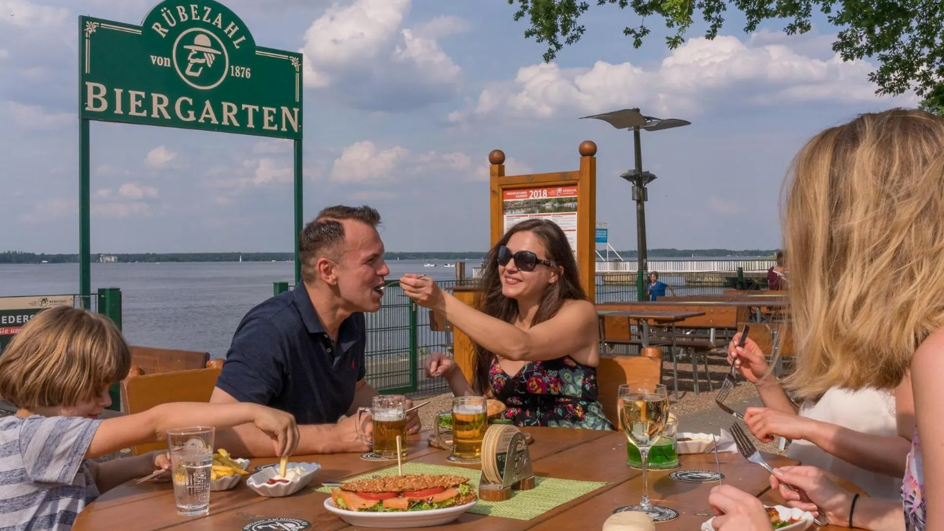 Ferienhaus Ferienpark Ruebezahl Am Mueggelsee, Haus 14 Linde Mit Eigener Sauna, Idealer Ort Fuer Natur- Und Erholungssuchende, Fuer Radfahrer, Familien Mit Kindern Und Hundeliebhaber Berlin